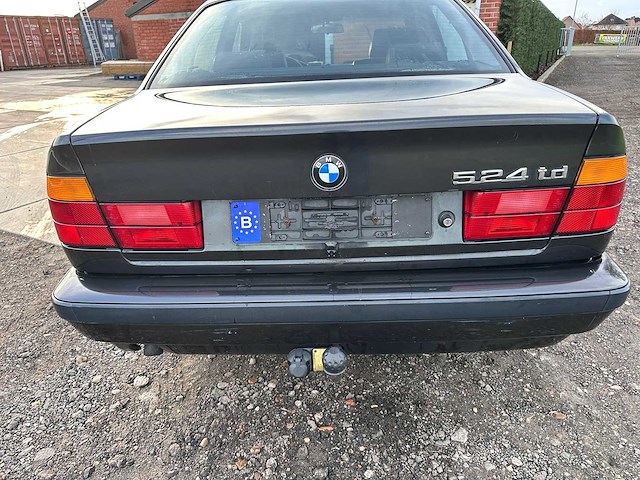 Bmw - 5 serie - 524td - oldtimer - afbeelding 13 van  33