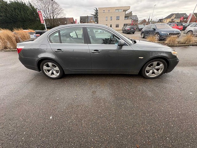 Bmw - 5-serie - 525i executive - car - 2004 - afbeelding 21 van  23