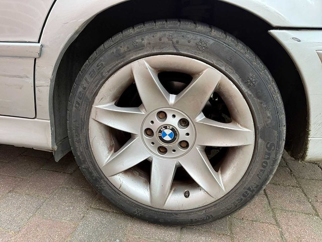 Bmw - 520i - 6 cilinder - benzine - personenauto - afbeelding 8 van  20