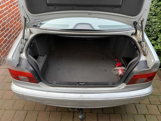 Bmw - 520i - 6 cilinder - benzine - personenauto - afbeelding 17 van  20