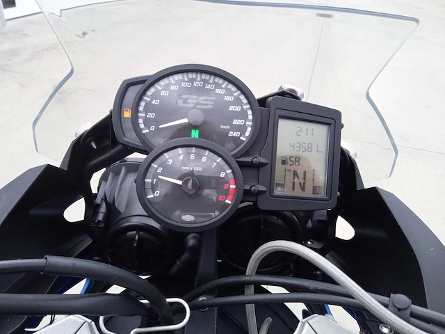 Bmw - f 700 gs - motorfiets - afbeelding 8 van  9