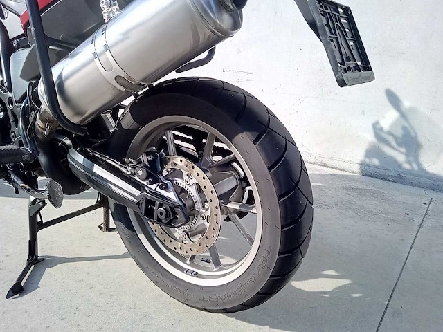 Bmw - f 700 gs - motorfiets - afbeelding 10 van  12