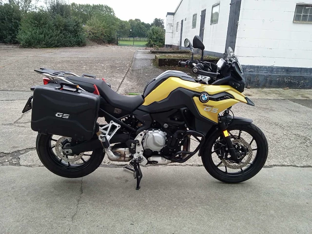 Bmw - f 750 gs - motorfiets - afbeelding 2 van  9
