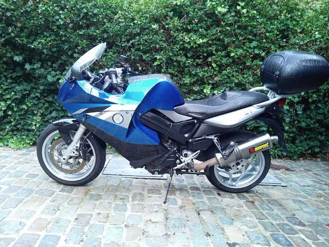 Bmw - f 800 st - motorfiets - afbeelding 1 van  5