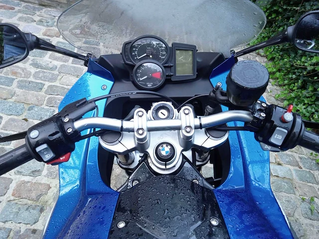 Bmw - f 800 st - motorfiets - afbeelding 3 van  5