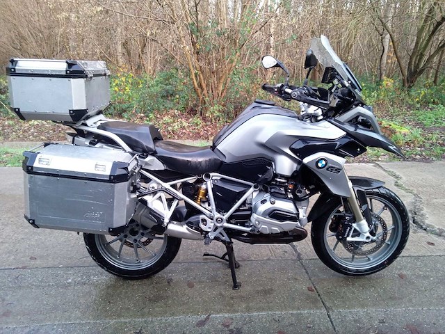 Bmw - gs 1200 lc - motorfiets - afbeelding 1 van  16