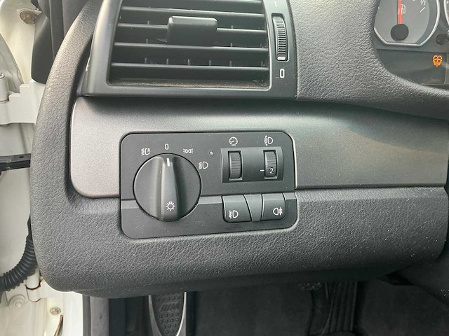 Bmw - m3 - car - 2002 - afbeelding 7 van  34