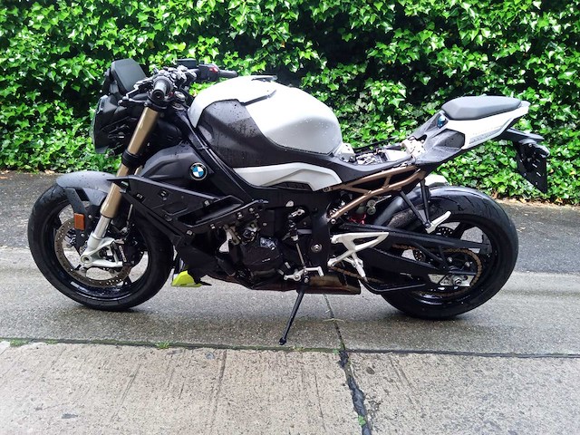 Bmw - s 1000 r - motorfiets - afbeelding 1 van  11