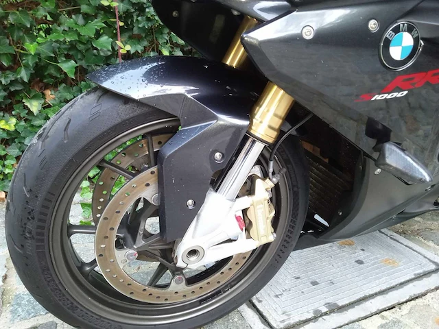 Bmw - s 1000 rr - motorfiets - afbeelding 3 van  6