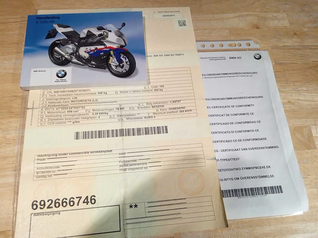 Bmw - s 1000 rr - motorfiets - afbeelding 6 van  6