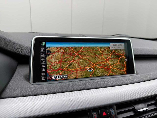Bmw - x5 - m50d - car - 2017 - afbeelding 8 van  32
