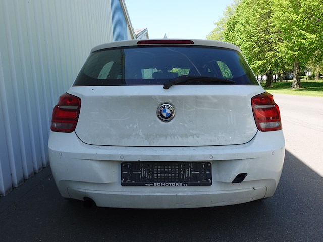 Bmw 114i - afbeelding 16 van  20