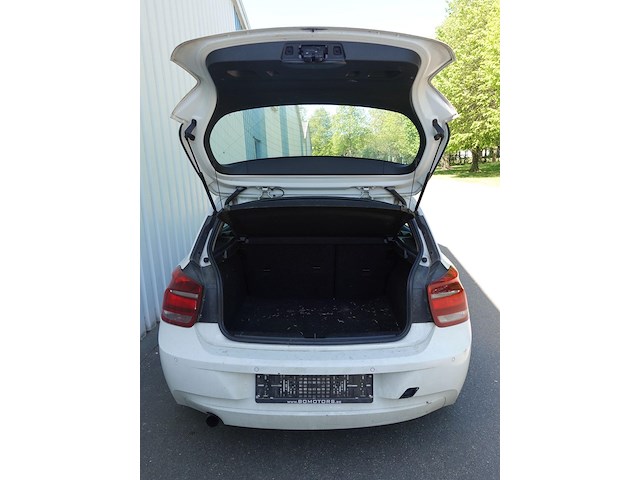 Bmw 114i - afbeelding 17 van  20