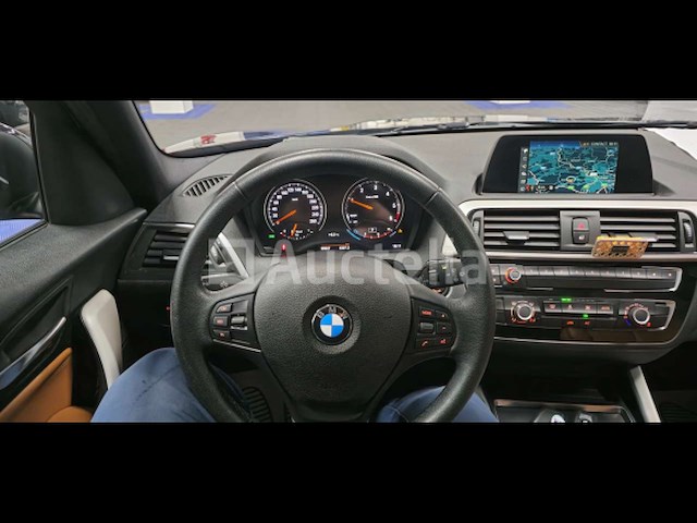 Bmw 116da * automatisch * sport edition: 2018 19" sport wheels + gps + airconditioning + schuifdak - afbeelding 17 van  29