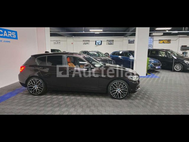 Bmw 116da * automatisch * sport edition: 2018 19" sport wheels + gps + airconditioning + schuifdak - afbeelding 24 van  29