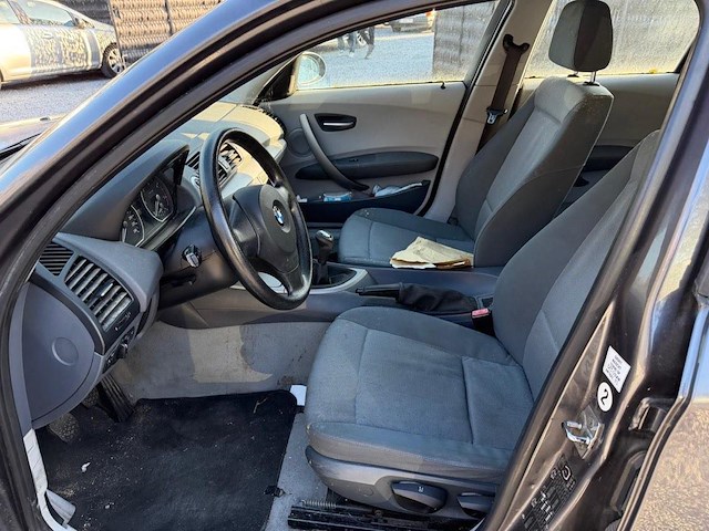 Bmw 118 d, 2005 - afbeelding 13 van  15