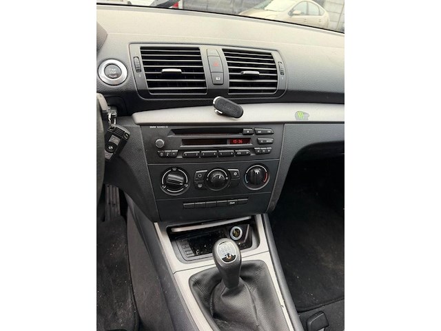 Bmw 118 d, 2008 - afbeelding 2 van  15