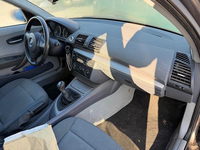 Bmw 118d, 2005 - afbeelding 2 van  15