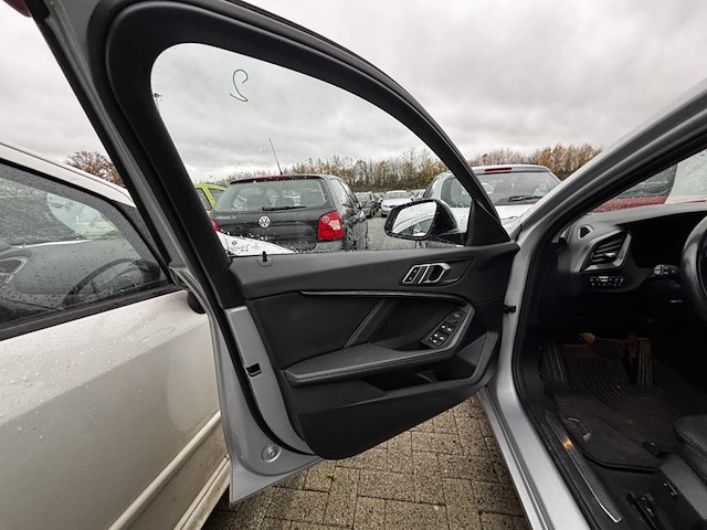 Bmw 118ia hatch opf 140 at, 2020 - afbeelding 25 van  28