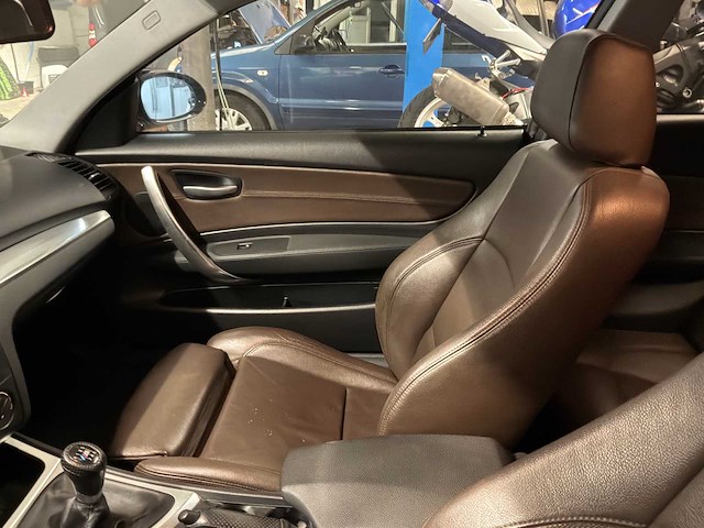 Bmw 135i coupé/1 serie e82 auto uit 2008 - afbeelding 11 van  46