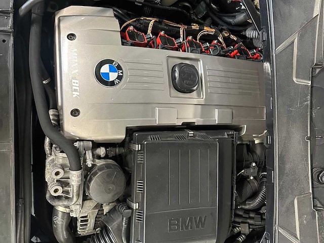 Bmw 135i coupé/1 serie e82 auto uit 2008 - afbeelding 31 van  46
