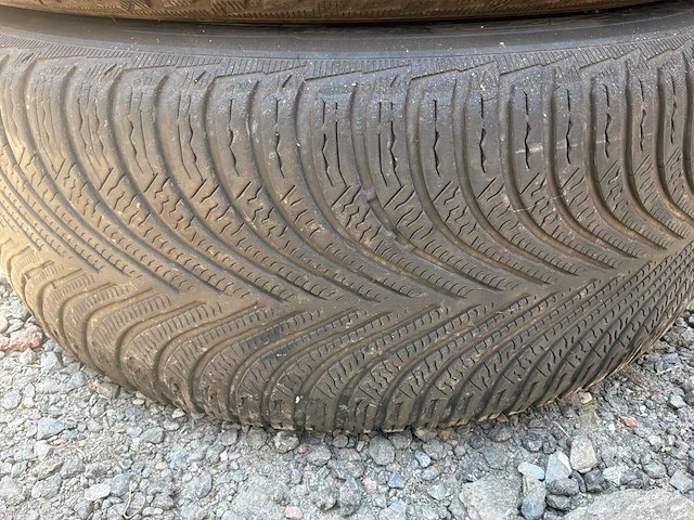 Bmw 17 inch set van 4 banden voor bmw + velgen met sensoren - afbeelding 9 van  12