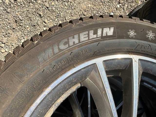 Bmw 17 inch set van 4 banden voor bmw + velgen met sensoren - afbeelding 10 van  12