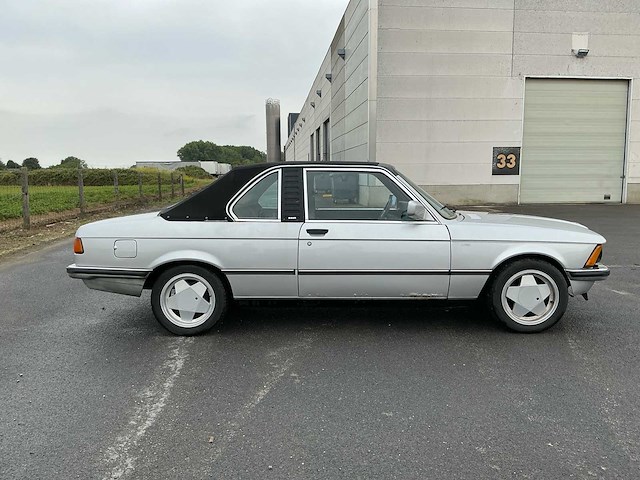 Bmw 1711 316 oldtimer - afbeelding 18 van  22
