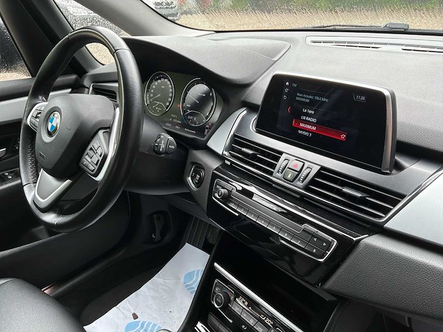 Bmw 2018d active tourer car 2018 - afbeelding 26 van  39