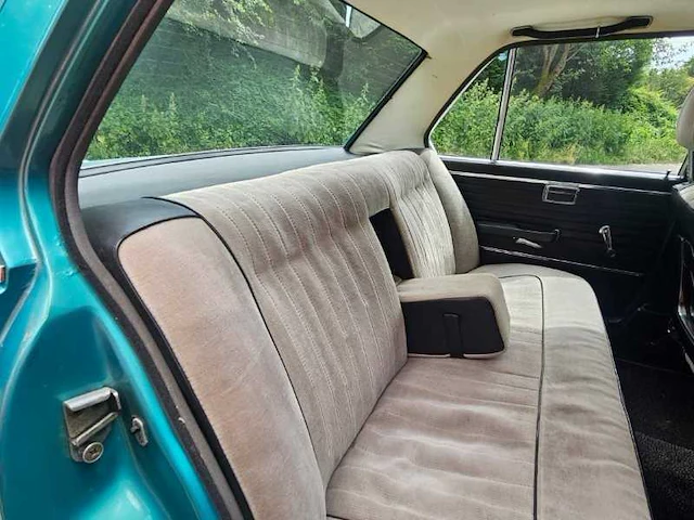 Bmw 2500 vintage auto uit 1973 - afbeelding 30 van  49