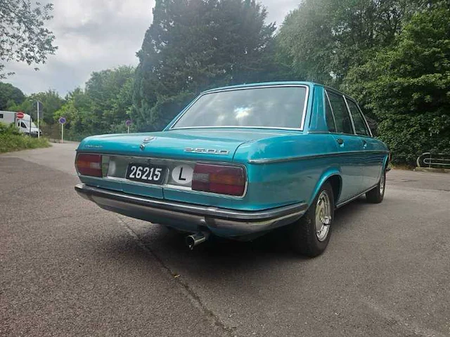 Bmw 2500 vintage auto uit 1973 - afbeelding 46 van  49