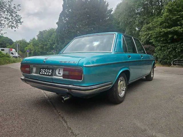 Bmw 2500 vintage auto uit 1973 - afbeelding 47 van  49