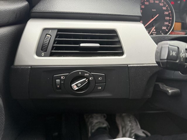 Bmw 3 (e90) 318 d, 2009 - afbeelding 8 van  31