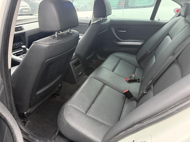 Bmw 3 (e90) 318 d, 2009 - afbeelding 10 van  31