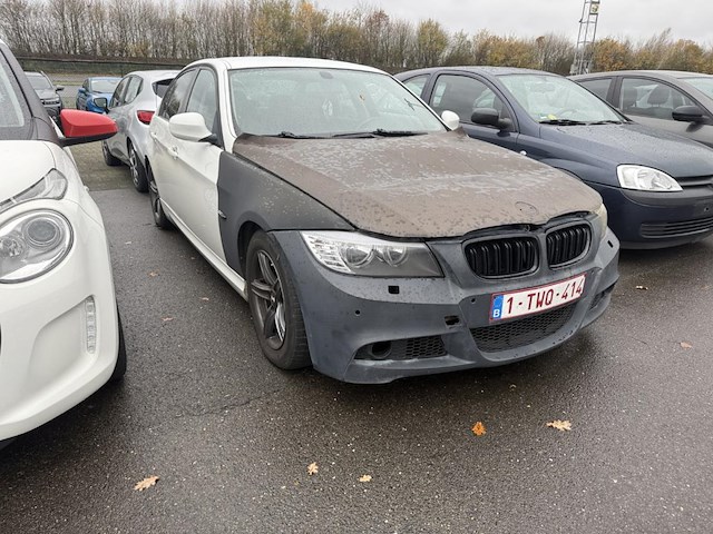Bmw 3 (e90) 318 d, 2009 - afbeelding 23 van  31