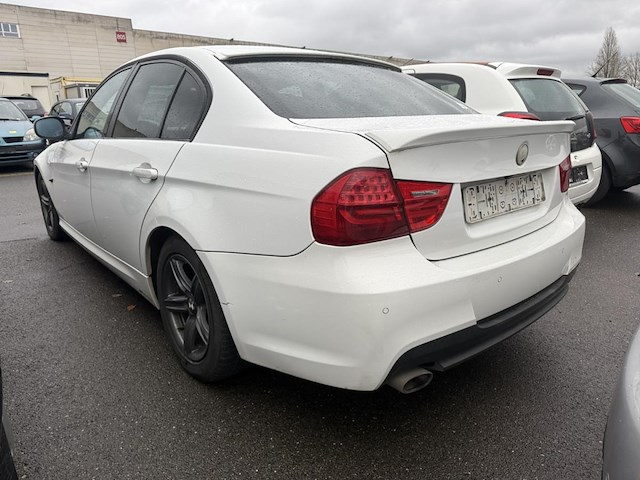 Bmw 3 (e90) 318 d, 2009 - afbeelding 27 van  31
