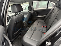 Bmw 3 (e90) 318 da challenge 136 at, 2011 - afbeelding 11 van  31