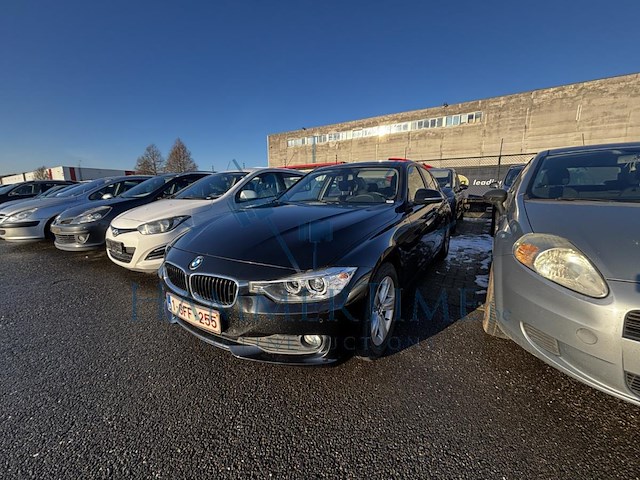 Bmw 3 (f30) 318 d, 2013 - afbeelding 1 van  25