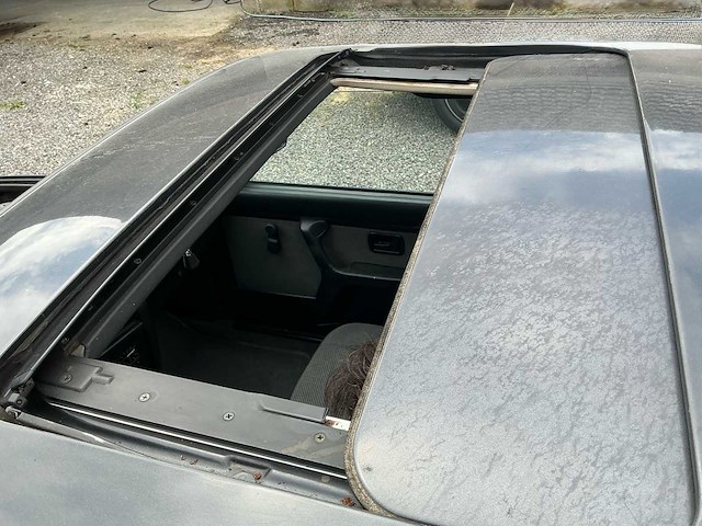 Bmw 3 reeks 320i oldtimer - afbeelding 13 van  33