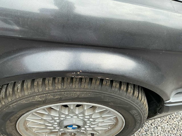 Bmw 3 reeks 320i oldtimer - afbeelding 16 van  33