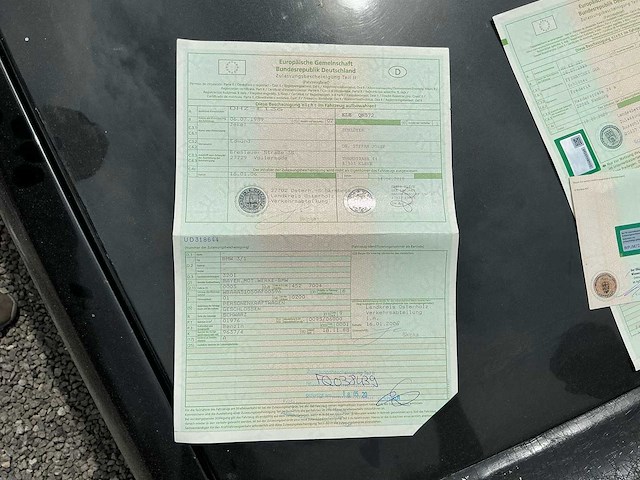 Bmw 3 reeks 320i oldtimer - afbeelding 21 van  23