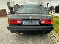 Bmw 3 serie e30 318 oldtimer - afbeelding 10 van  15