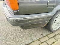 Bmw 3 serie e30 318 oldtimer - afbeelding 12 van  15