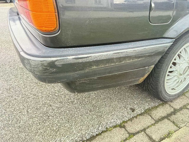 Bmw 3 serie e30 318 oldtimer - afbeelding 7 van  9