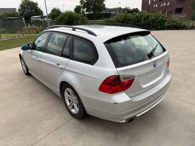 Bmw 318 2008 - afbeelding 16 van  18