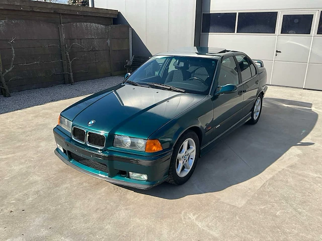 Bmw 318 is procar oldtimer - afbeelding 1 van  21