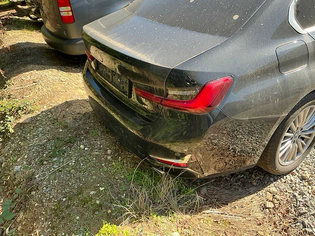 Bmw 318d personenauto - afbeelding 14 van  17