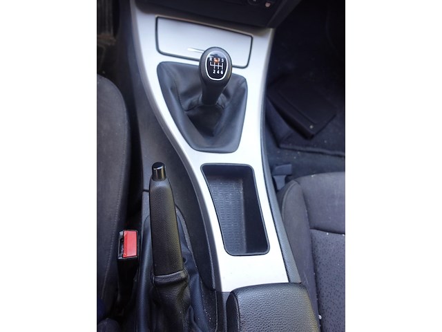 Bmw 318d - afbeelding 12 van  19