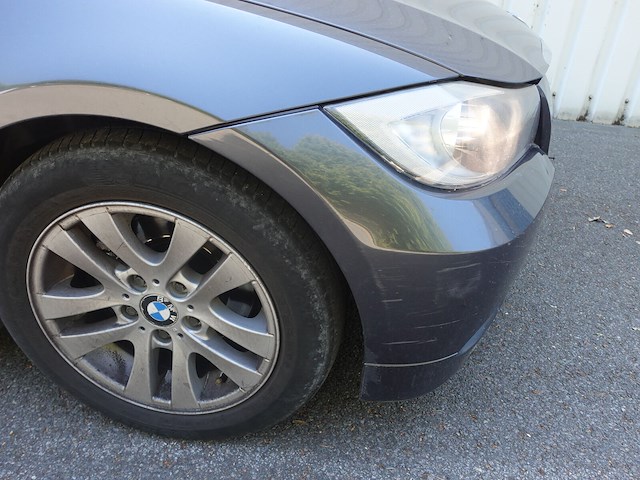 Bmw 318d - afbeelding 18 van  19