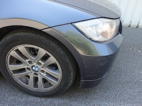 Bmw 318d - afbeelding 18 van  19